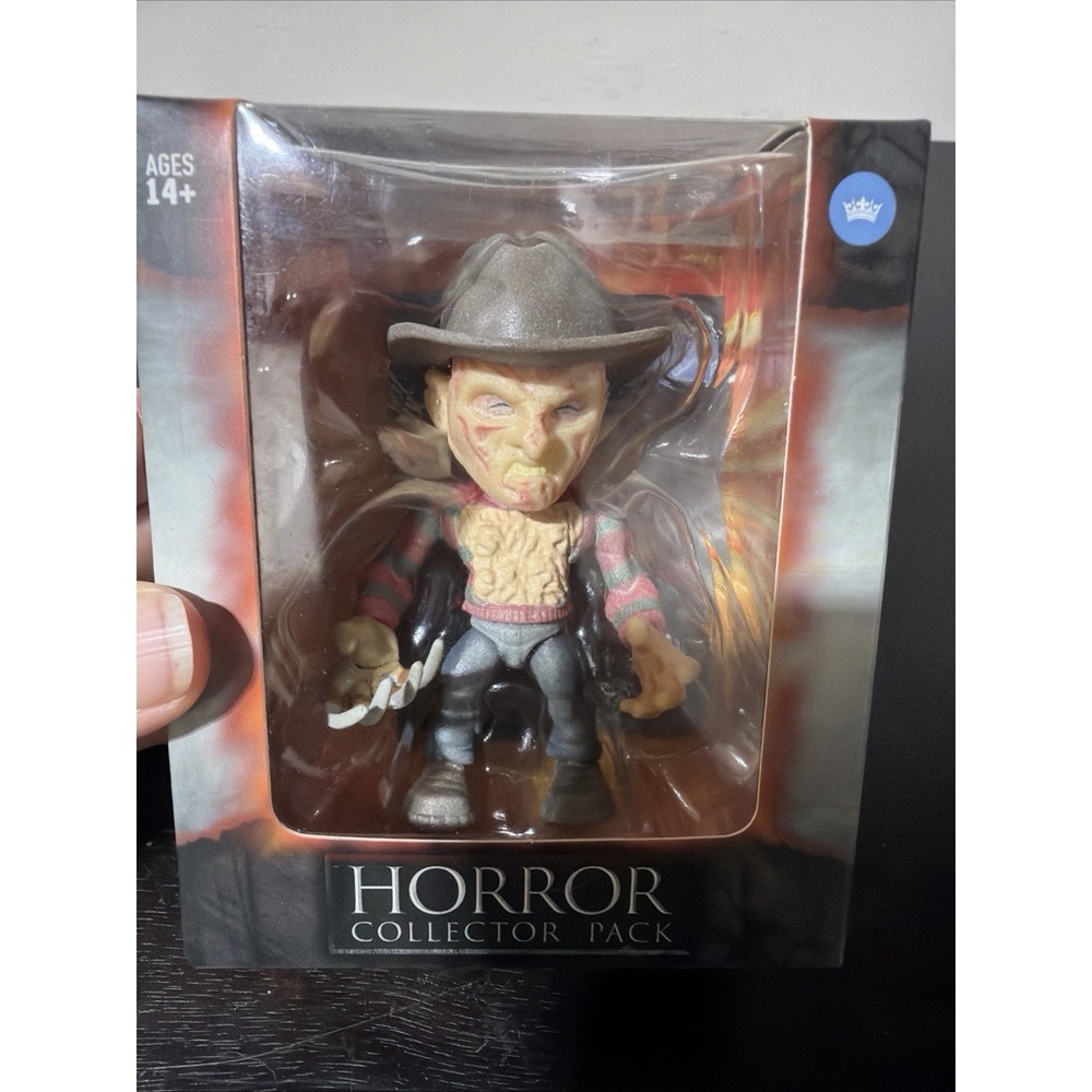 Freddy Krueger Tortured Souls Glow The Loyal Subjects Horror Collector Pack
